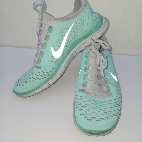 Nike Women's Size 9.5 Blue Mesh Trail Running Shoes Sneakers - Picture 2 of 11